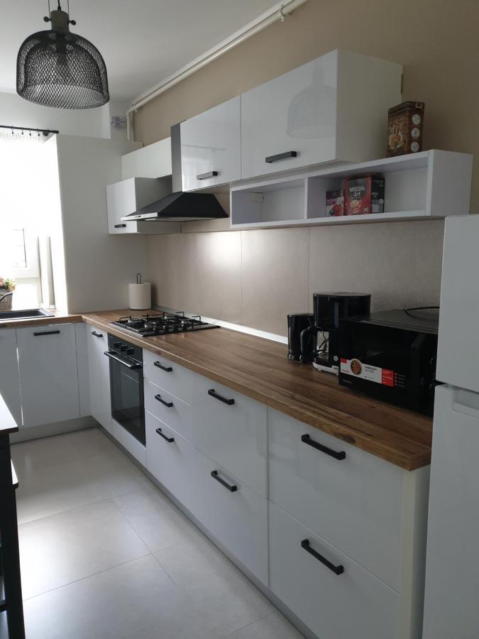 Qualis Apartament2 Lägenhet Braşov Exteriör bild