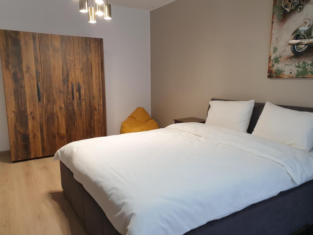 Qualis Apartament2 Lägenhet Braşov Exteriör bild