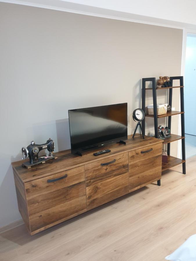 Qualis Apartament2 Lägenhet Braşov Exteriör bild