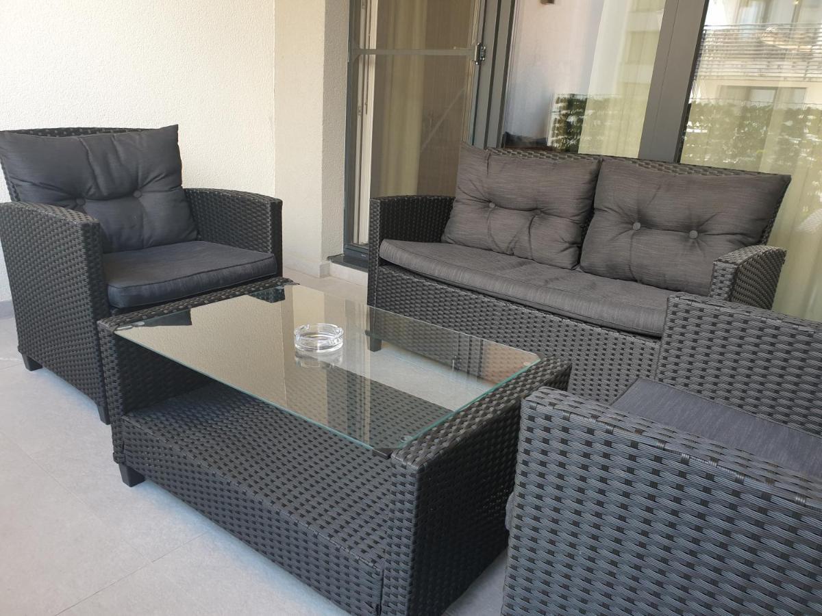 Qualis Apartament2 Lägenhet Braşov Exteriör bild
